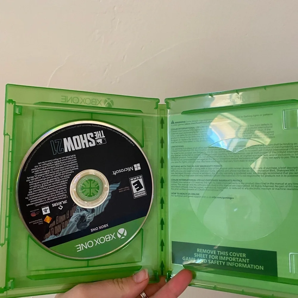 Xbox One Game Bundle (7) – Red Dead 2, MLB 21, Madden 22, NHL 22 & More